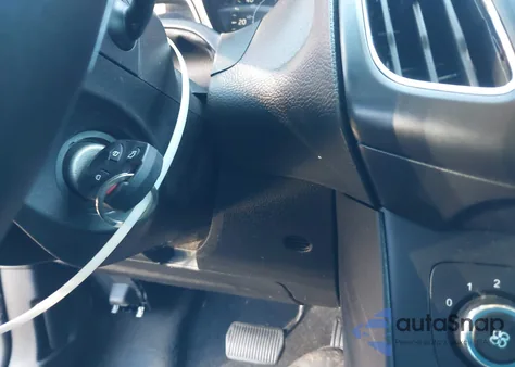 2015 Ford Focus Se z USA, uszkodzony, nr VIN 1FADP3F25FL298081